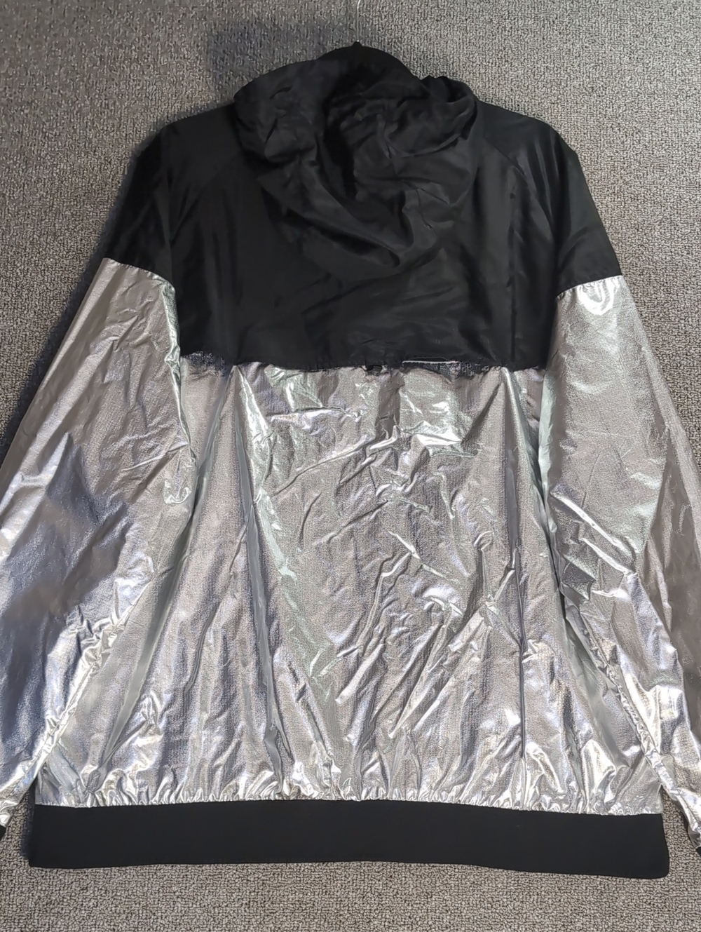 Nike Metallic Windrunner Jacket Size XXL Chrome & Black Reflective - Picture 11 of 14